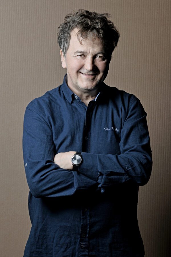 Teltház!-Füves beszélgetések- Márai Sándor Füveskönyvére épülve- októberi vendég: Scherer Péter - Image 2