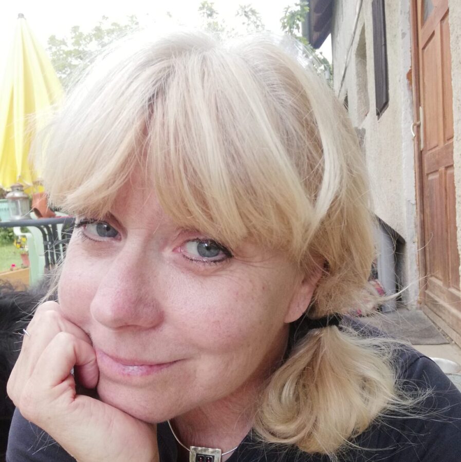 Lakásszínház- Bemutató előadás-Gaál Ildikó-Második tavasz (04.18.) - Image 2